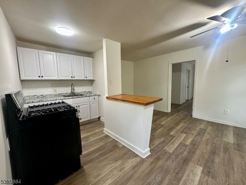 2-390 Orange Rd, Montclair, NJ, 07042-4342 | Card Image