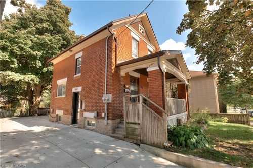 50 Walnut St, Kitchener, ON, N2G1P6 | Card Image