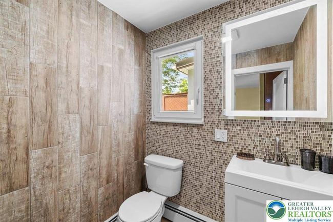 1553 Middle Rd, House other with 4 bedrooms, 5 bathrooms and null parking in Stroudsburg PA | Image 28