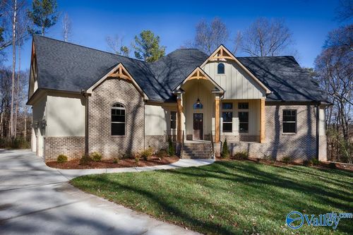 209 Earl Vaughn Dr, Huntsville, AL, 35806-2603 | Card Image