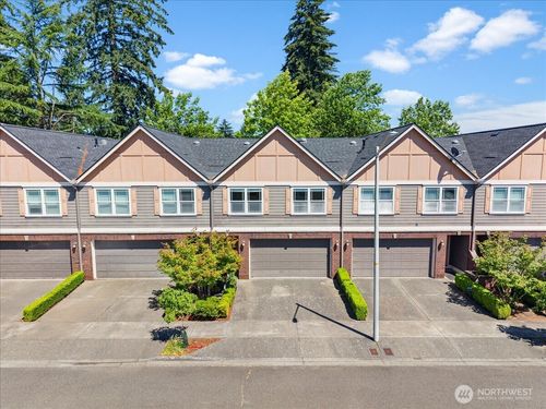 211 Se 198th Pl, Camas, WA, 98607-8654 | Card Image