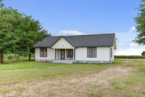 300 Grellhesl Rd, West, TX, 76691-2311 | Card Image
