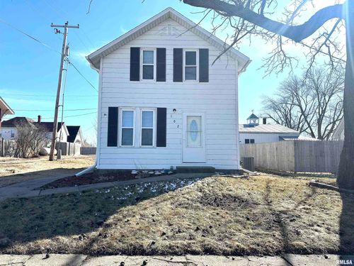 102 Long Ave, Lost Nation, IA, 52254-7716 | Card Image