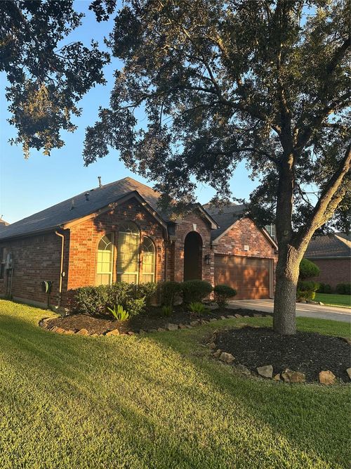 2926 Darby Brook Dr, Fresno, TX, 77545-8125 | Card Image