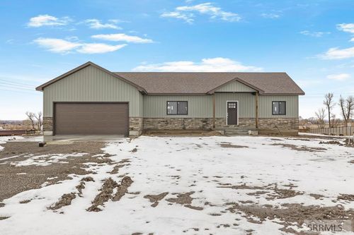 2911 Hackmore Dr, Saint Anthony, ID, 83445-5010 | Card Image