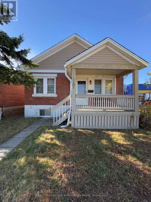 {{alt}} | Card Image