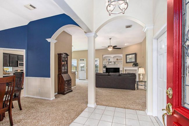 3702 Walden Dr, House other with 3 bedrooms, 2 bathrooms and 2 parking in Pearland TX | Image 4