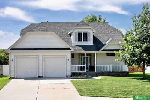 16541 Cottonwood St, Omaha, NE, 68136-3120 | Card Image