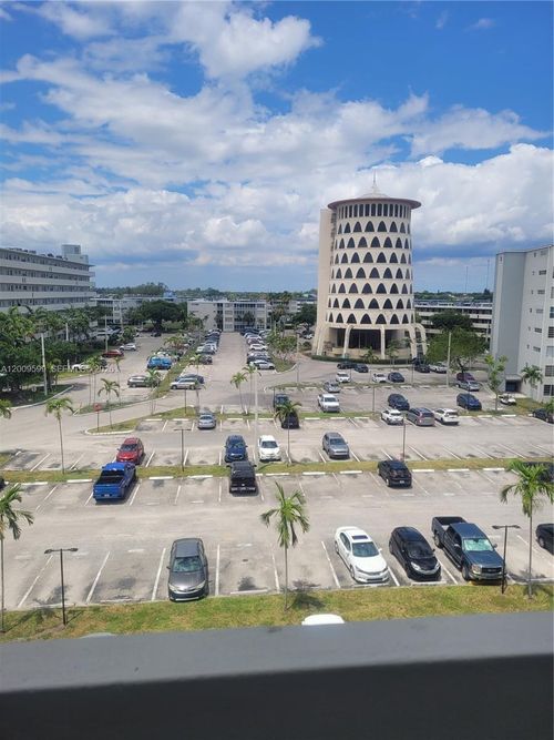 611-2-1780 Ne 191st St, Miami, FL, 33179 | Card Image