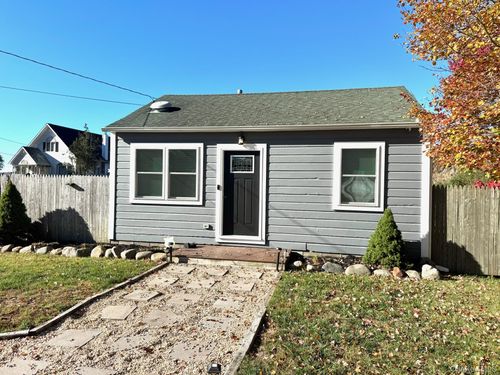28 Sheridan Dr, Shirley, NY, 11967-4118 | Card Image