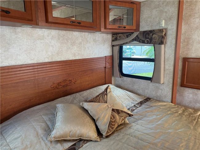 View of bedroom | Image 19