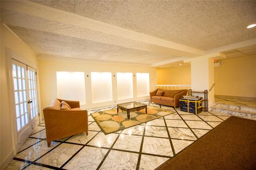 apt-b6-77 S Park Ave, Rockville Centre, NY, 11570-6120 | Card Image