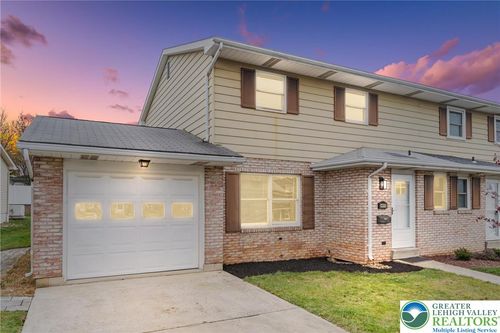 3015 Eisenhower Dr, NORTHAMPTON, PA, 18067-1041 | Card Image