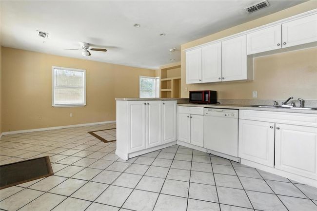 3014 E Emma St, House other with 3 bedrooms, 2 bathrooms and null parking in Tampa FL | Image 23