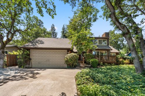 521 Sunrise Ave, Medford, OR, 97504-6664 | Card Image
