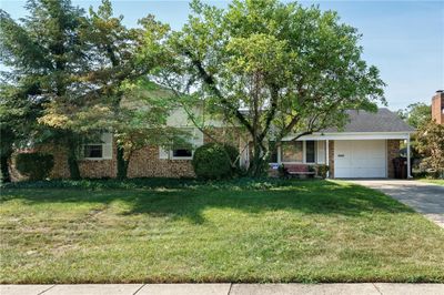 386 Cherrywood Drive, House other with 4 bedrooms, 2 bathrooms and null parking in Fairborn OH | Image 2