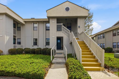 2305 Abbey Cir, Asheville, NC, 28805-3421 | Card Image