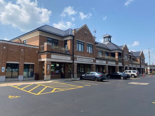 apt-215-550 Main St, West Chicago, IL, 60185-2924 | Card Image