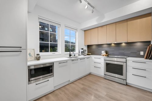 1379 Marinaside Place, Squamish, BC, V8B1A8 | Card Image