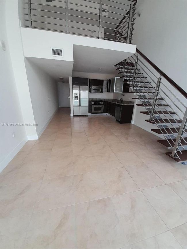 APT-2215 - 41 Se 5 Th St, Condo with 1 bedrooms, 2 bathrooms and null parking in Miami FL | Image 4
