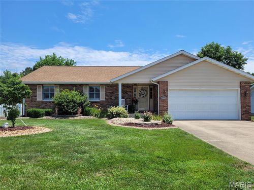 951 Albers Ln, Bethalto, IL, 62010-1163 | Card Image
