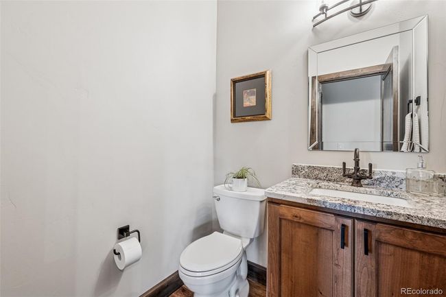 Main Level - 1/2 bath | Image 19