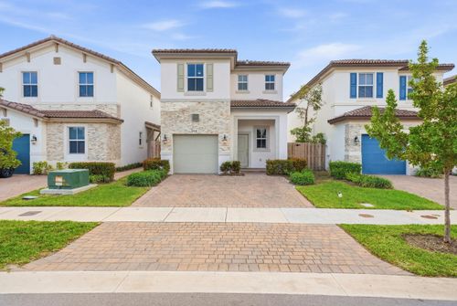 2324 Nw 130th St, Miami, FL, 33167-1479 | Card Image