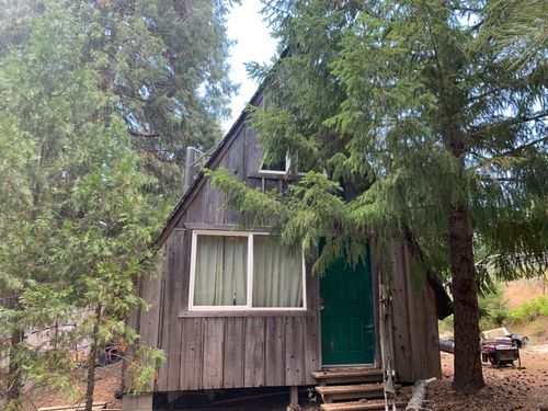581 Mule Lovers Ln, Hayfork, CA, 96041 | Card Image