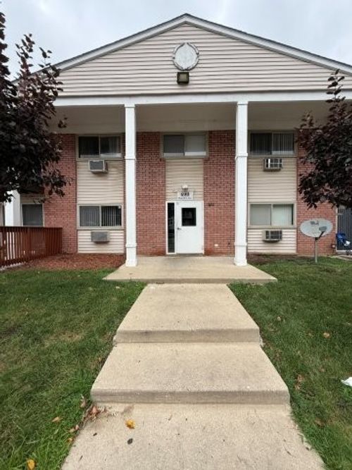 206-690 Marilyn Ave, Glendale Heights, IL, 60139-2951 | Card Image