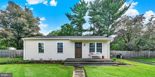 8235 Reece Heights Dr, SEVERN, MD, 21144-2428 | Card Image