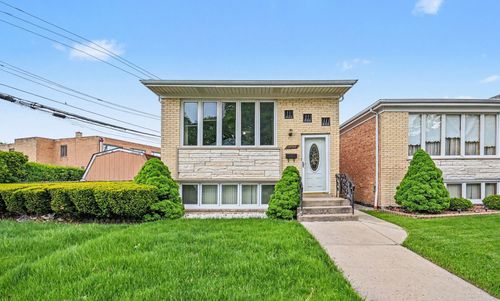 5439 N Neva Ave, Chicago, IL, 60656-1934 | Card Image