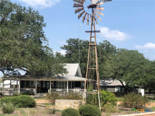 84 County Road 315, Yoakum, TX, 77995-6062 | Card Image