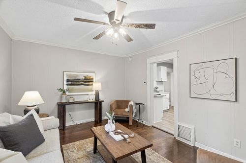 682 Fairview Ave N, Saint Paul, MN, 55104-1712 | Card Image