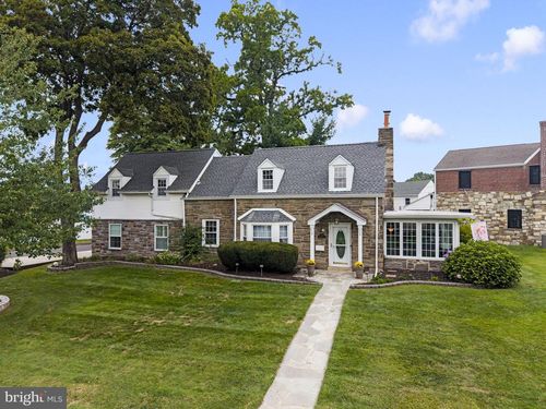 79 Manor Cir, BRISTOL, PA, 19007-4600 | Card Image