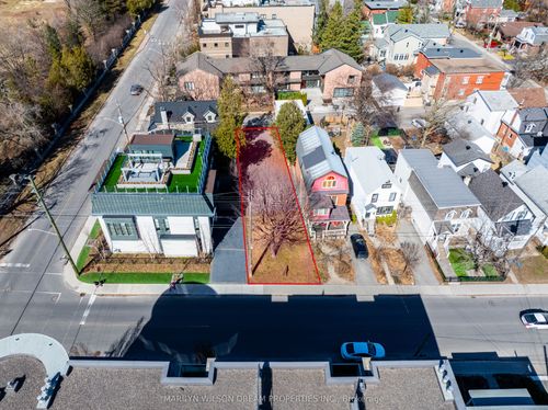 {{alt}} | Card Image