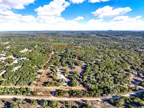 388 County Road 243, Hondo, TX, 78861-6513 | Card Image