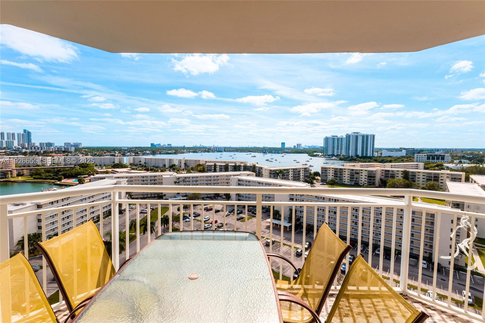 Residential in Aventura 2
