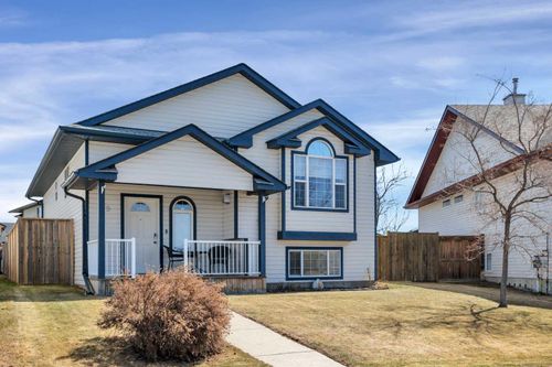 68 Iverson Close, Red Deer, AB, T4R3M9 | Card Image