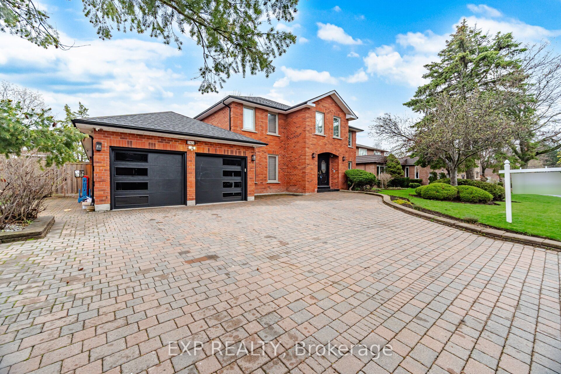 Residential in Vaughan 3