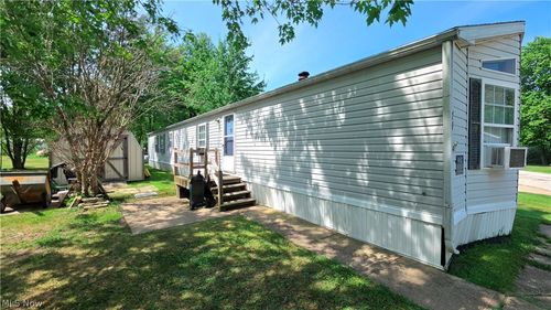 74-17748 Rock Creek Rd, Thompson, OH, 44086-9776 | Card Image