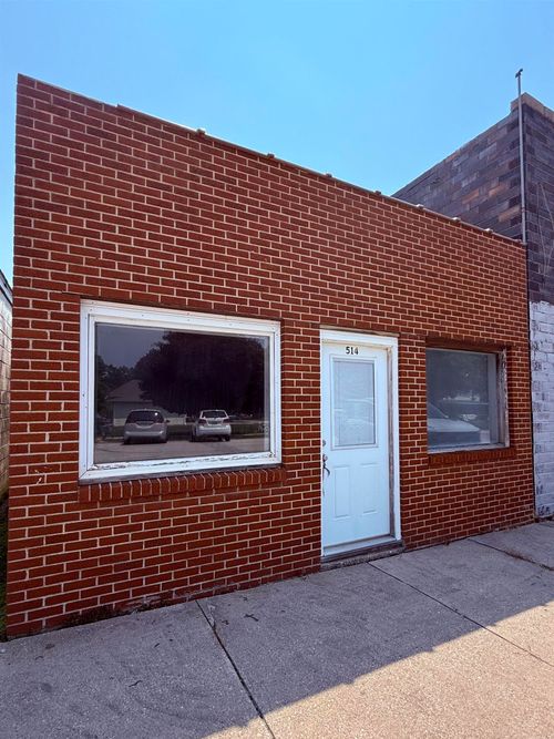 514 W Market St, Steamboat Rock, IA, 50672-7721 | Card Image