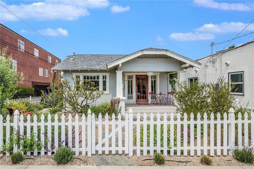 4115 E 10th St, Long Beach, CA, 90804-5420 | Card Image