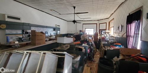 600 Main St, Lowden, IA, 52255-9636 | Card Image