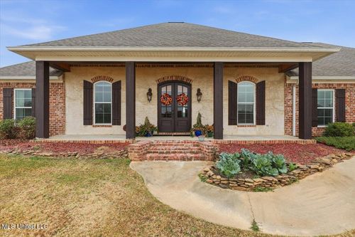 712 Leesburg Rd, Pelahatchie, MS, 39145-2787 | Card Image