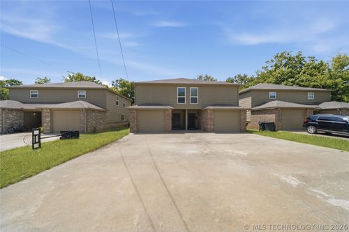 1411 W Haskell St, Claremore, OK, 74017-5330 | Card Image