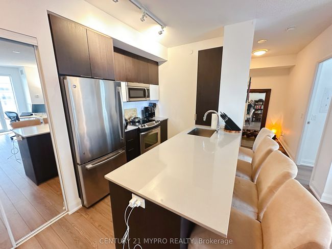3104 - 56 Annie Craig Dr, Condo with 2 bedrooms, 1 bathrooms and null parking in Etobicoke ON | Image 7