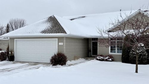 1724 Remington Ridge Way, LEDGEVIEW, WI, 54115 | Card Image