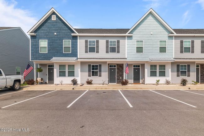 327 Starfish Ln, Townhouse with 3 bedrooms, 4 bathrooms and null parking in N Topsail Beach NC | Image 4