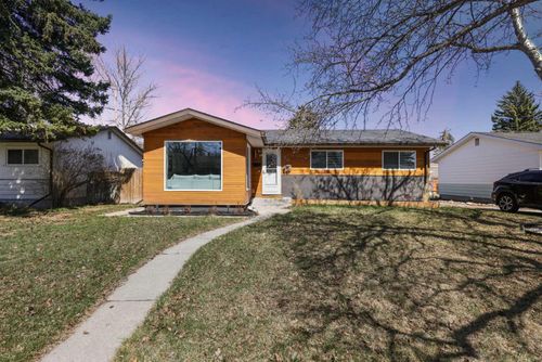 60 Windermere Rd Sw, Calgary, AB, T3C3K5 | Card Image