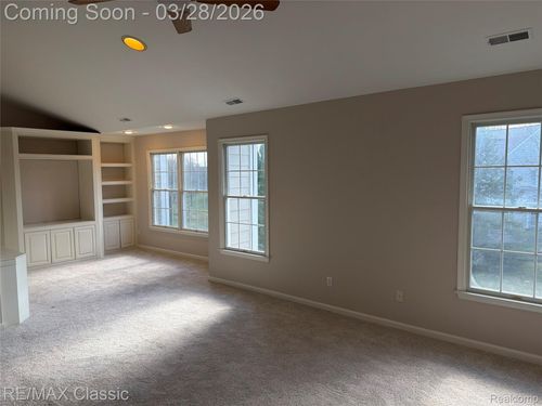 30-26459 Fieldstone Dr, Novi, MI, 48374-2153 | Card Image